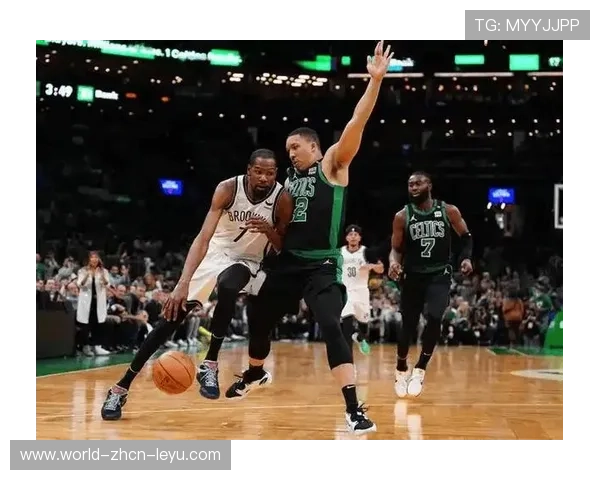 凯尔特人球员集体防守挫败对方攻势 凯尔特人球员集体防守挫败对方攻势